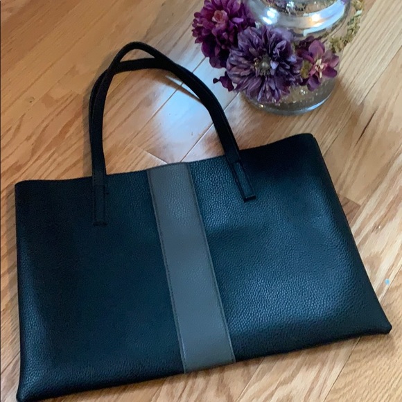 Vince Camuto Handbags - Vince Comuto Vegan Leather Tote